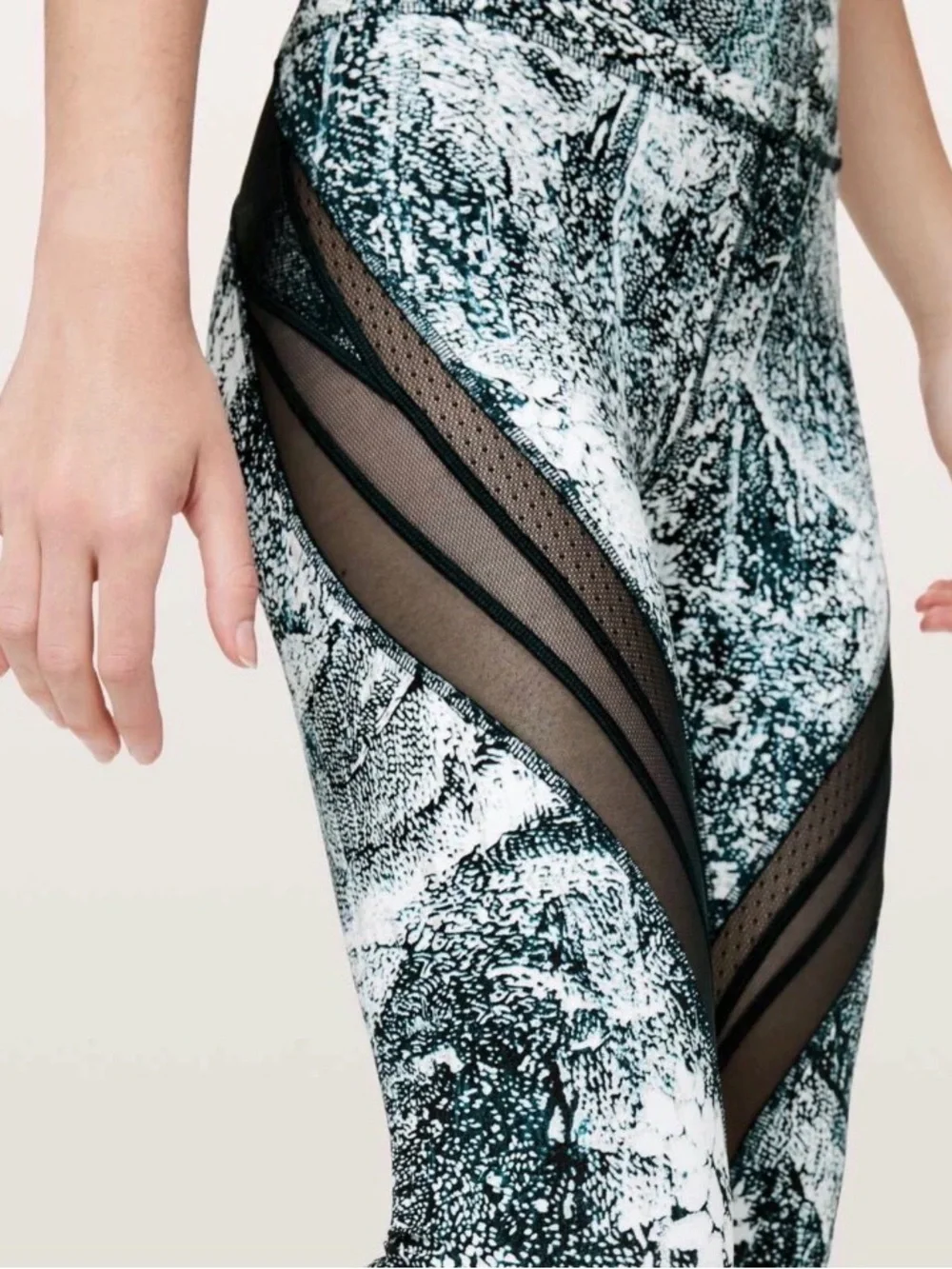 Lululemon Never Still Crop leggings sheer mesh  *21